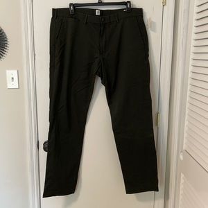 NWT Men’s Dark green (almost black) GAP khakis